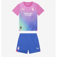 Billiga AC Milan Barnkläder Tredje fotbollskläder till baby 2023-24 Kortärmad (+ Korta byxor)